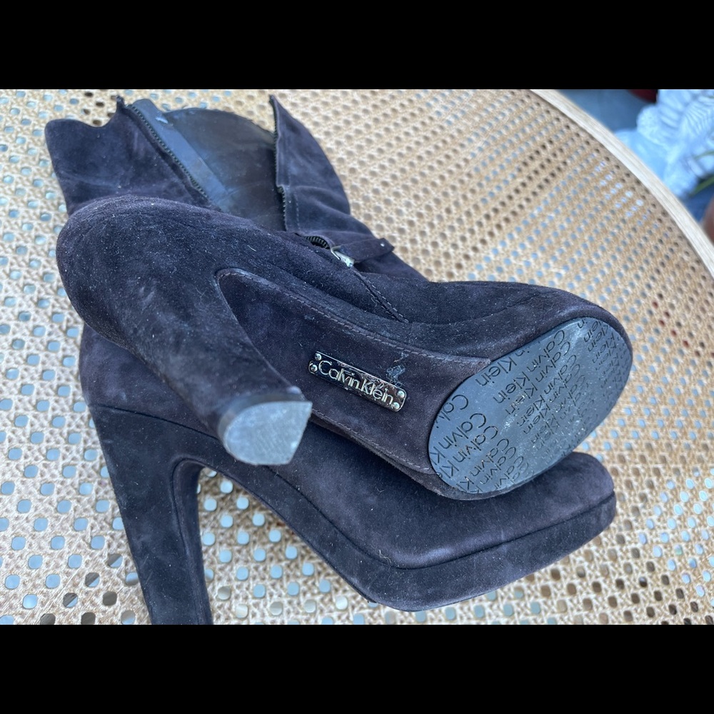 Only wore couple of times. Good condition.